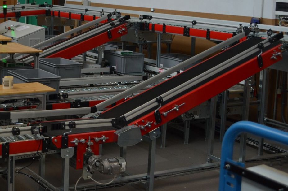 The conveyor controlled by UniPi